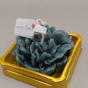 Artisan Green Floral Candle in Gold Tray